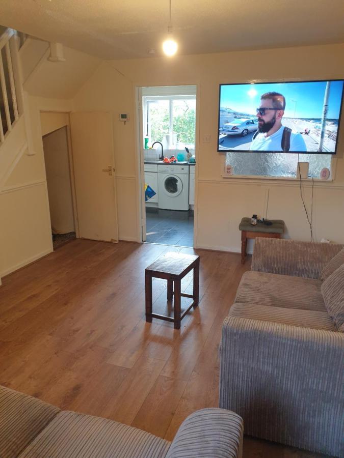 Splendid 3Bedrooms Home 맨체스터 외부 사진
